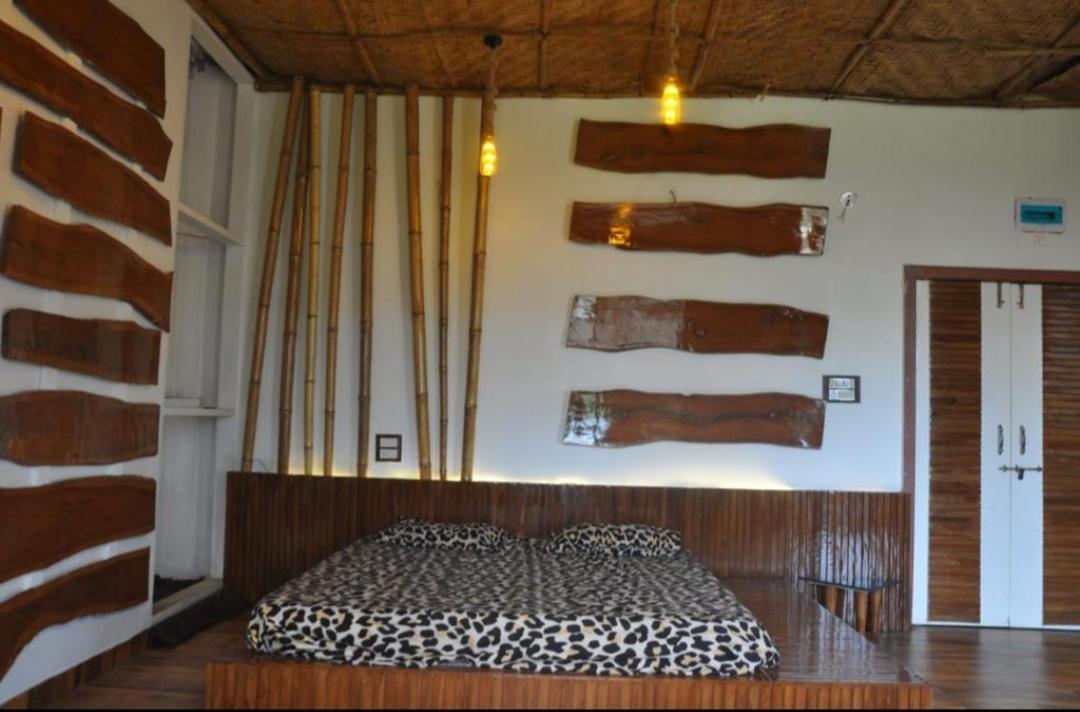 Leopard Farmhouse Mhow Exteriör bild